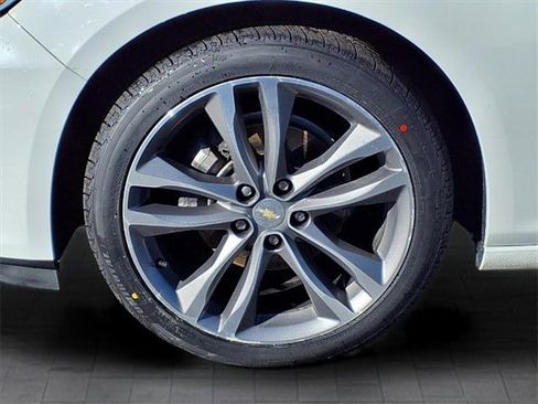 Used 2022 Chevrolet Malibu LT image 9