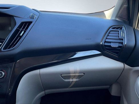 Used 2017 Ford Escape Titanium image 18