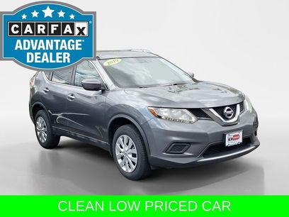 Used 2016 Nissan Rogue S w/ Appearance Package
