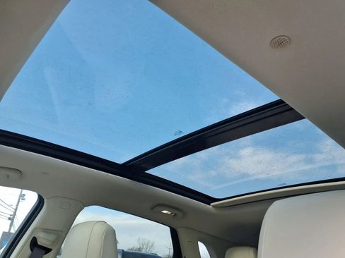 Used 2018 Cadillac XT5 Luxury w/ Driver Awareness Package image 26