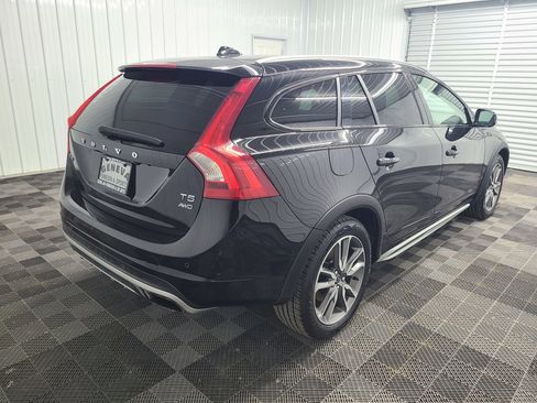 Used 2016 Volvo V60 T5 Cross Country AWD/4WD image 11