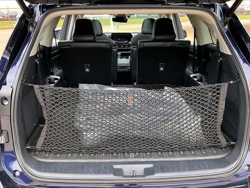 Used 2021 Toyota Highlander Platinum FWD image 32