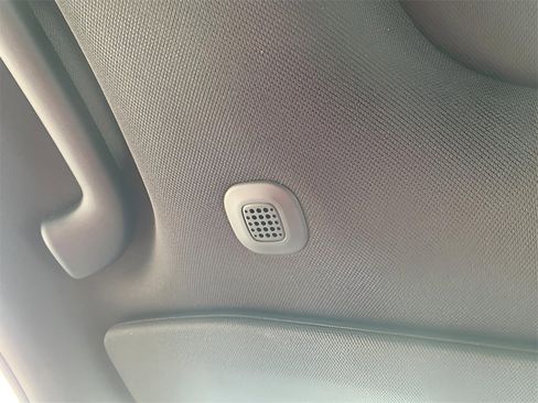 New 2025 Jeep Grand Cherokee Limited w/ Black Appearance Package image 48