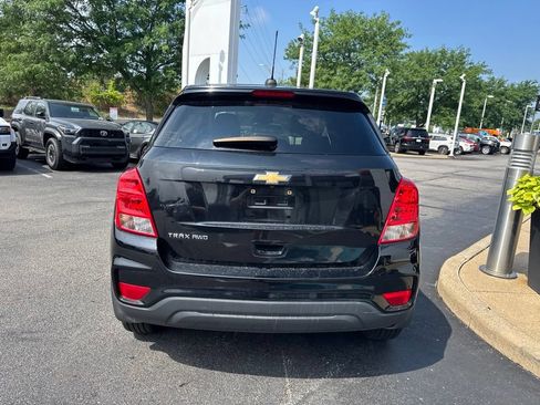 Used 2019 Chevrolet Trax LS w/ Tint and Cruise Package AWD/4WD image 4