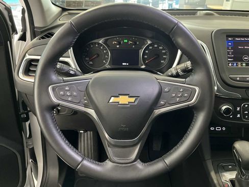 Used 2022 Chevrolet Equinox LT AWD/4WD image 3