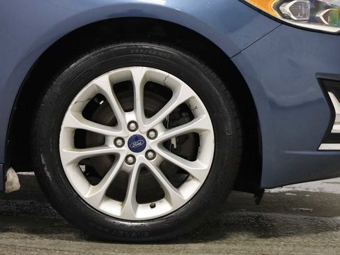 Used 2019 Ford Fusion Energi Titanium image 12