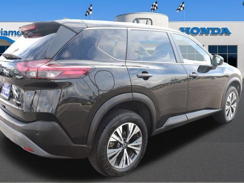 Used 2023 Nissan Rogue SV image 6