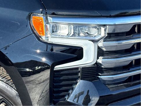 Used 2024 Chevrolet Silverado 1500 High Country image 5
