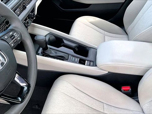 Used 2023 Honda Accord EX image 15