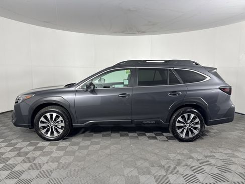 Used 2025 Subaru Outback Limited image 9