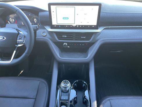 New 2026 Ford Explorer Platinum image 17