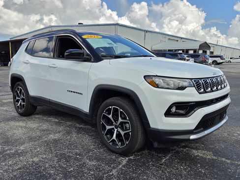 Used 2025 Jeep Compass Limited AWD/4WD image 7