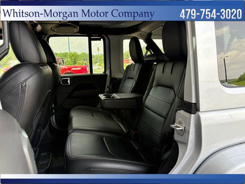 Used 2023 Jeep Wrangler Unlimited Sahara AWD/4WD image 34