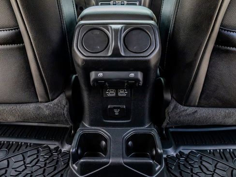 Used 2023 Jeep Gladiator Overland image 31