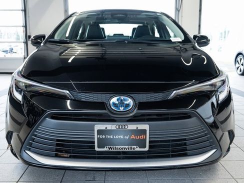 Used 2023 Toyota Corolla XLE w/ Carpet Mat Package (TMS) image 2