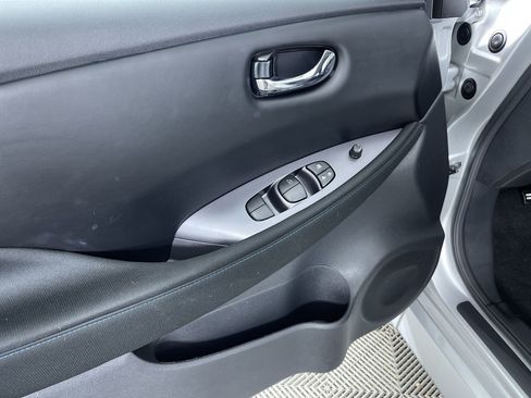 Certified 2025 Nissan Leaf S image 14