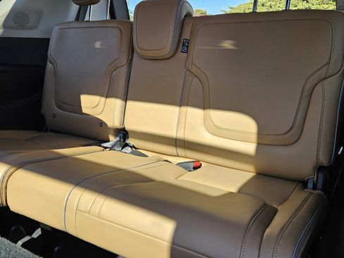 New 2026 INFINITI QX80 Luxe w/ Cargo Package RWD image 13