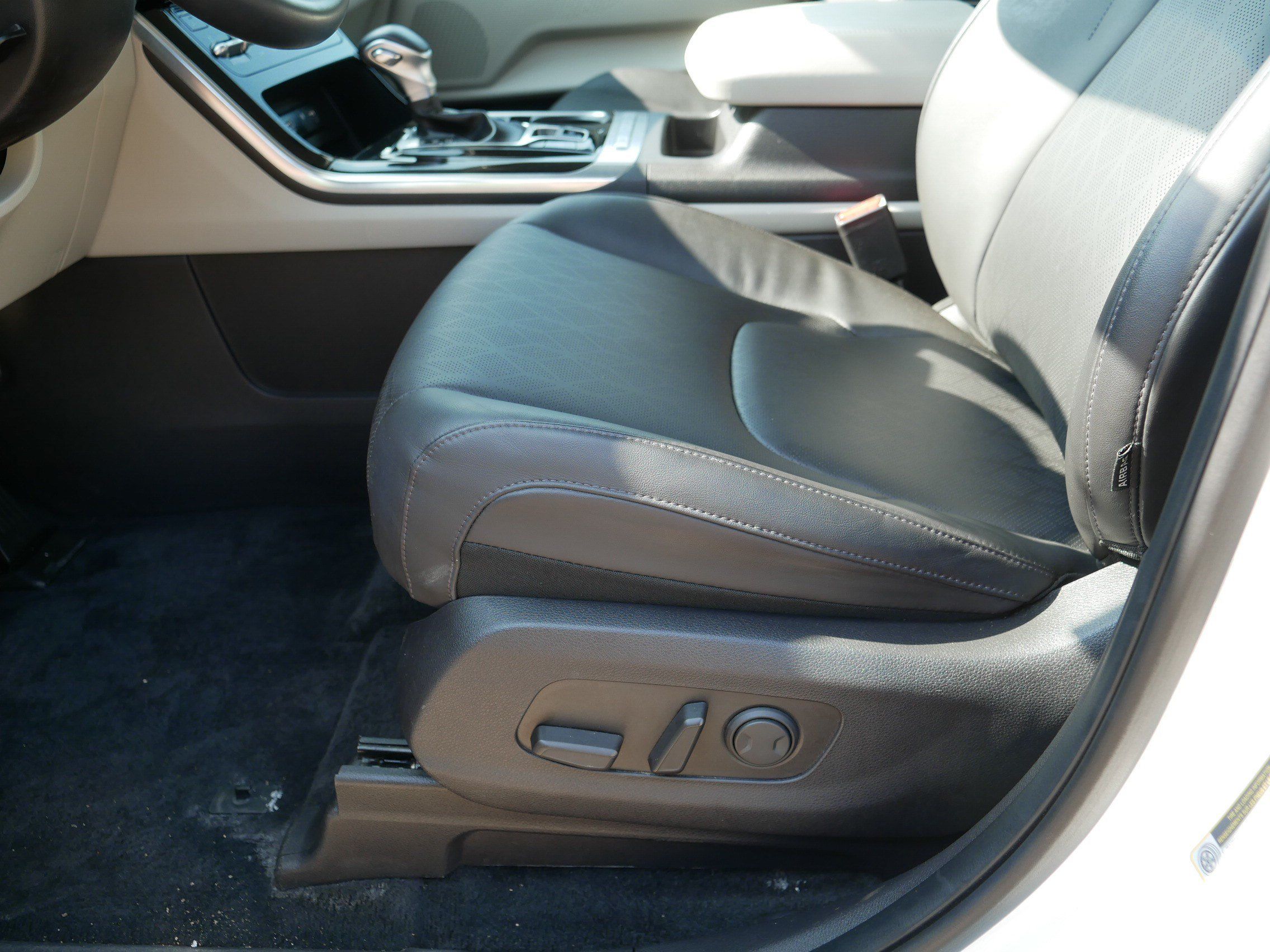 Certified 2024 Kia Carnival EX FWD image 20