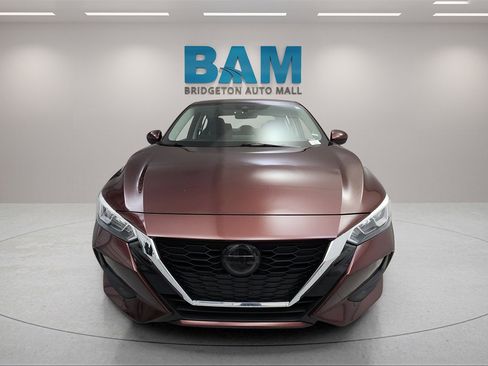 Used 2022 Nissan Sentra SV image 2