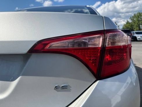 Used 2018 Toyota Corolla LE FWD image 10