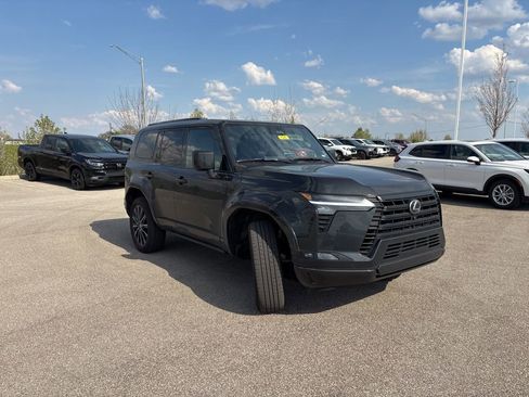 Used 2026 Lexus GX 550 w/ Accessory Package (2T) image 13