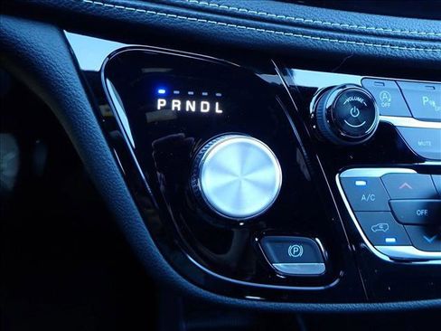 New 2026 Chrysler Pacifica Select image 23