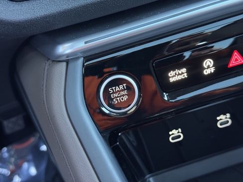 Used 2025 Audi Q5 Premium Plus w/ Premium Plus image 32