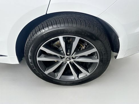 Used 2025 Jaguar F-PACE R-Dynamic S image 11