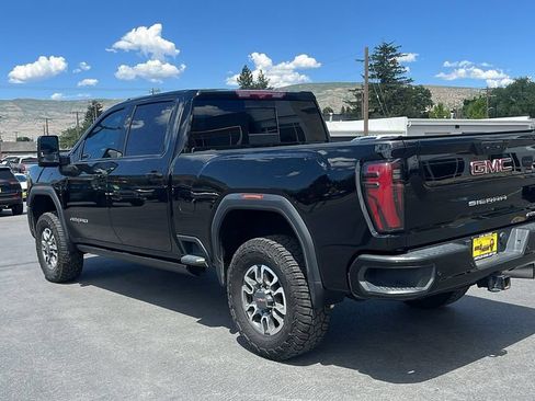 Used 2024 GMC Sierra 2500 AT4 w/ AT4 Premium Plus Package AWD/4WD image 7