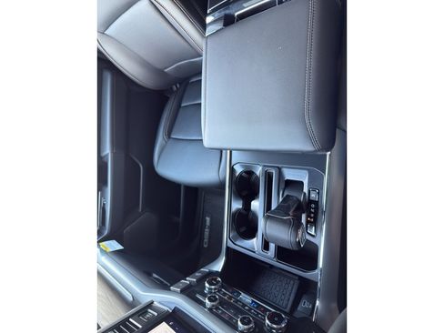 New 2025 Ford F150 Lariat w/ Equipment Group 502A High image 31