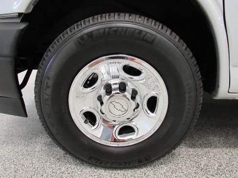 Used 2020 Chevrolet Express 2500 Extended w/ Driver Convenience Package RWD image 10