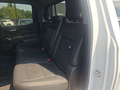 Used 2019 GMC Sierra 1500 SLT w/ SLT Premium Plus Package AWD/4WD image 31