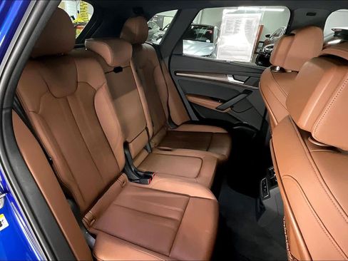 Used 2023 Audi Q5 e Premium Plus w/ Premium Plus Package image 28