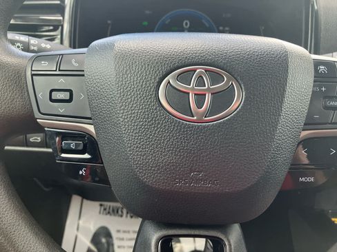 Used 2025 Toyota Camry LE w/ Convenience Package AWD/4WD image 15