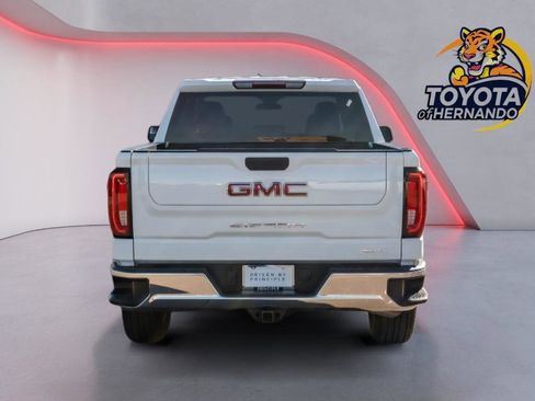 Used 2024 GMC Sierra 1500 SLT image 6