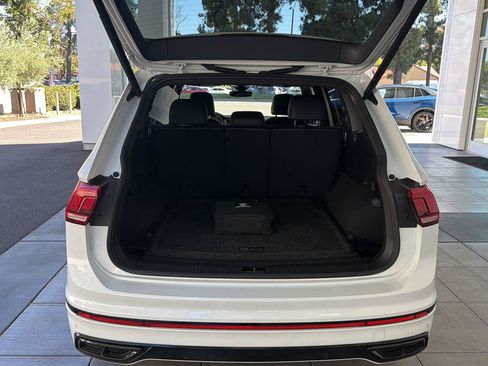 Certified 2024 Volkswagen Tiguan SE R-Line AWD/4WD image 14