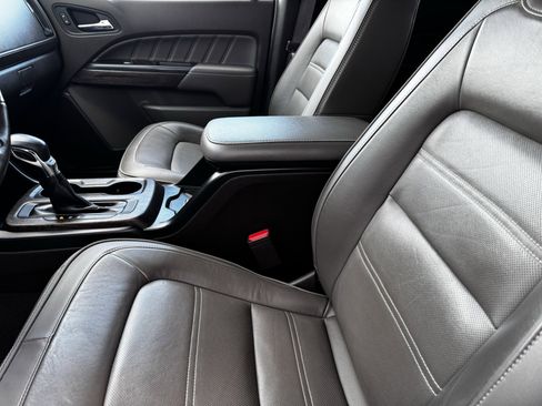 Used 2022 GMC Canyon Denali image 22