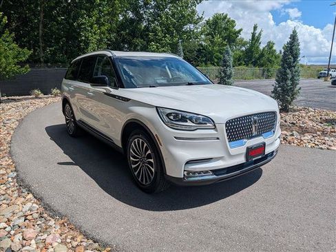 Used 2023 Lincoln Aviator Reserve w/ Equipment Group 201A AWD/4WD image 7