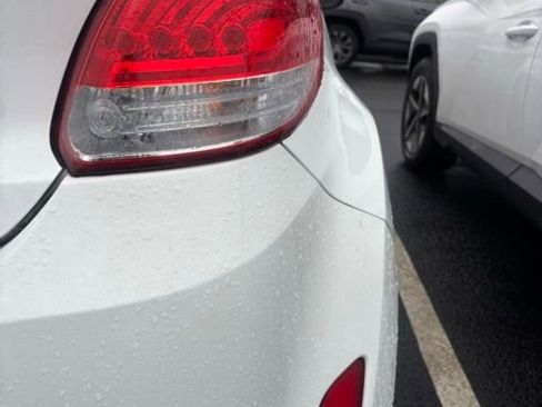 Used 2013 Hyundai Veloster RE:MIX Edition image 10