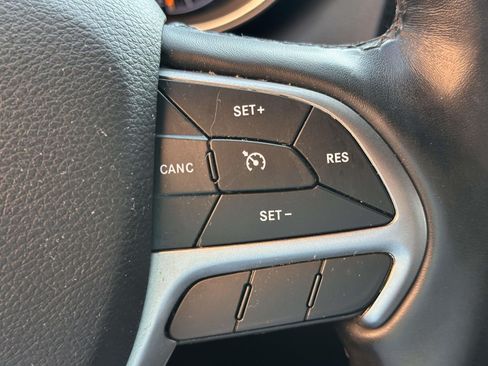 Used 2020 Jeep Grand Cherokee Laredo w/ Quick Order Package 2BN North AWD/4WD image 26