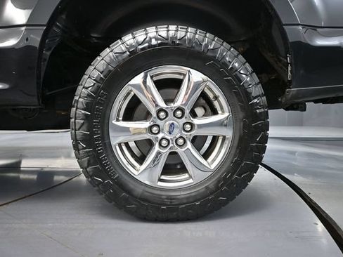 Used 2019 Ford F150 XLT w/ Equipment Group 302A Luxury AWD/4WD image 13