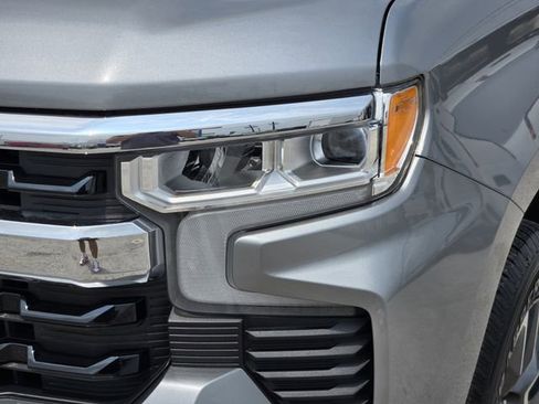 Used 2023 Chevrolet Silverado 1500 LT AWD/4WD image 9