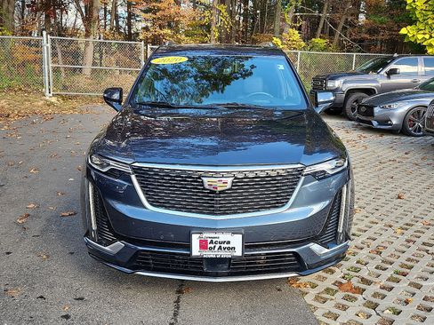 Used 2020 Cadillac XT6 Premium Luxury image 2