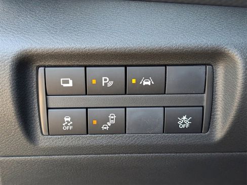 Certified 2025 Nissan Kicks Play S image 19