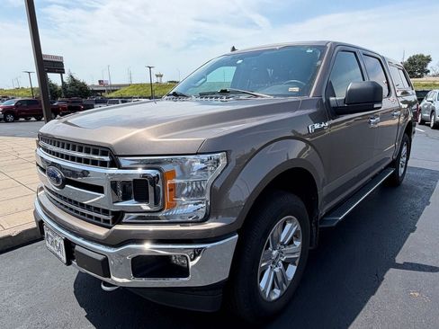 Used 2018 Ford F150 XLT w/ Equipment Group 302A Luxury AWD/4WD image 3