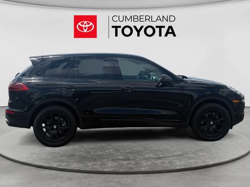 Used 2018 Porsche Cayenne S w/ Premium Package AWD/4WD image 6