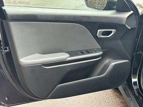 Used 2025 Kia K4 FWD image 12