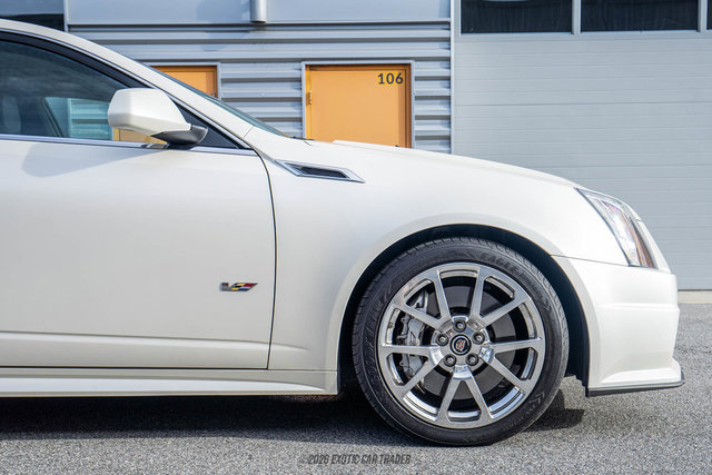 Used 2011 Cadillac CTS V RWD image 10
