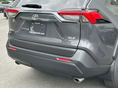 Used 2025 Toyota RAV4 XLE AWD/4WD image 5
