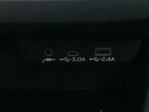 Used 2025 Subaru Forester Limited image 27